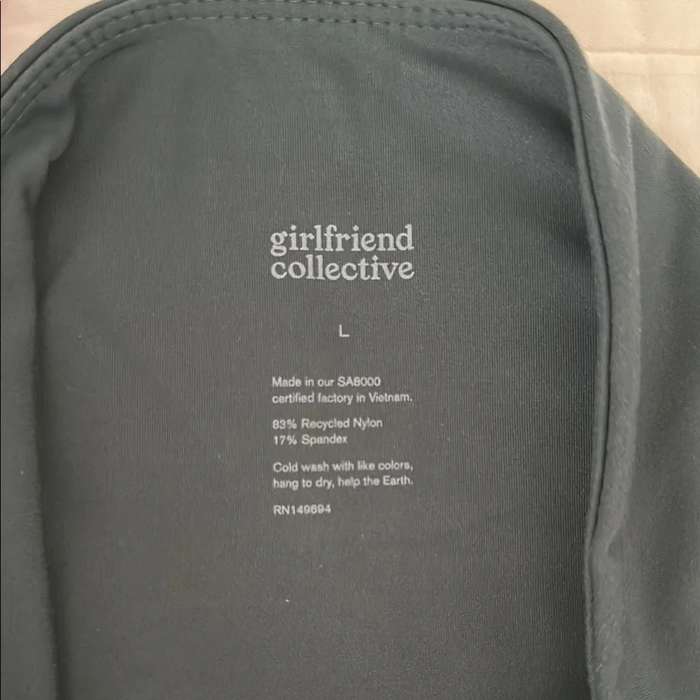 Girlfriend Collective high Rise maternity leggings - Picture 2 of 3